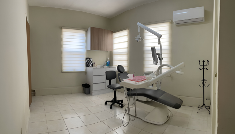 Dirección: Av. Simón Bolívar 1206, Mitras Centro, 64460 Monterrey, N.L., México